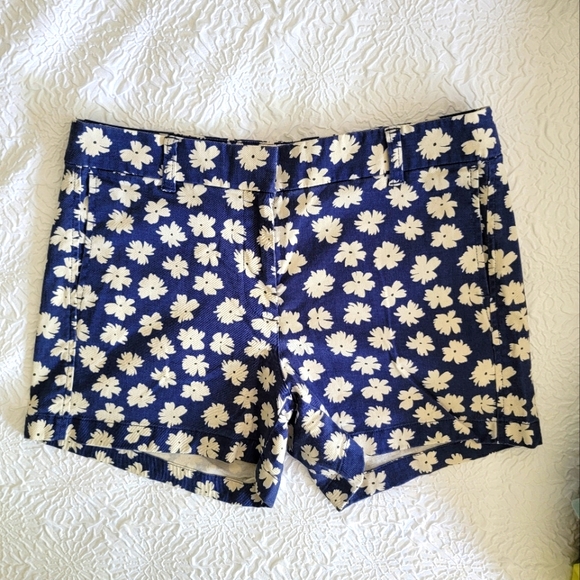 J Crew Factory Classic Chino Floral Short NWOT size 8 - Picture 2 of 4